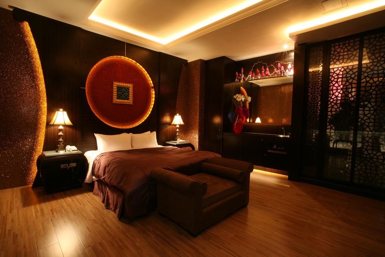 Chateau Boutique Motel Taichung Buitenkant foto