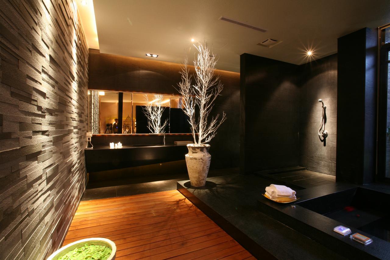 Chateau Boutique Motel Taichung Buitenkant foto