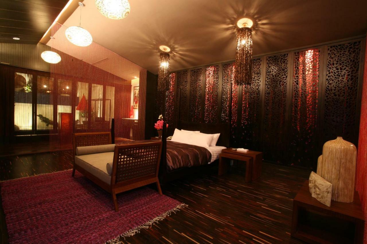 Chateau Boutique Motel Taichung Buitenkant foto