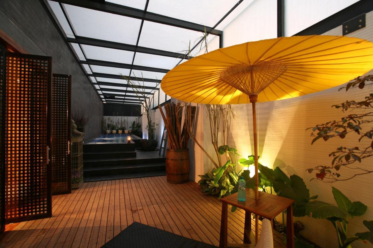 Chateau Boutique Motel Taichung Buitenkant foto