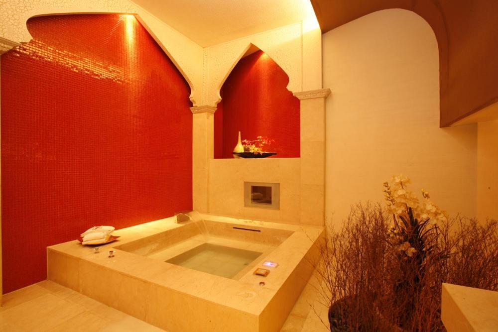 Chateau Boutique Motel Taichung Buitenkant foto