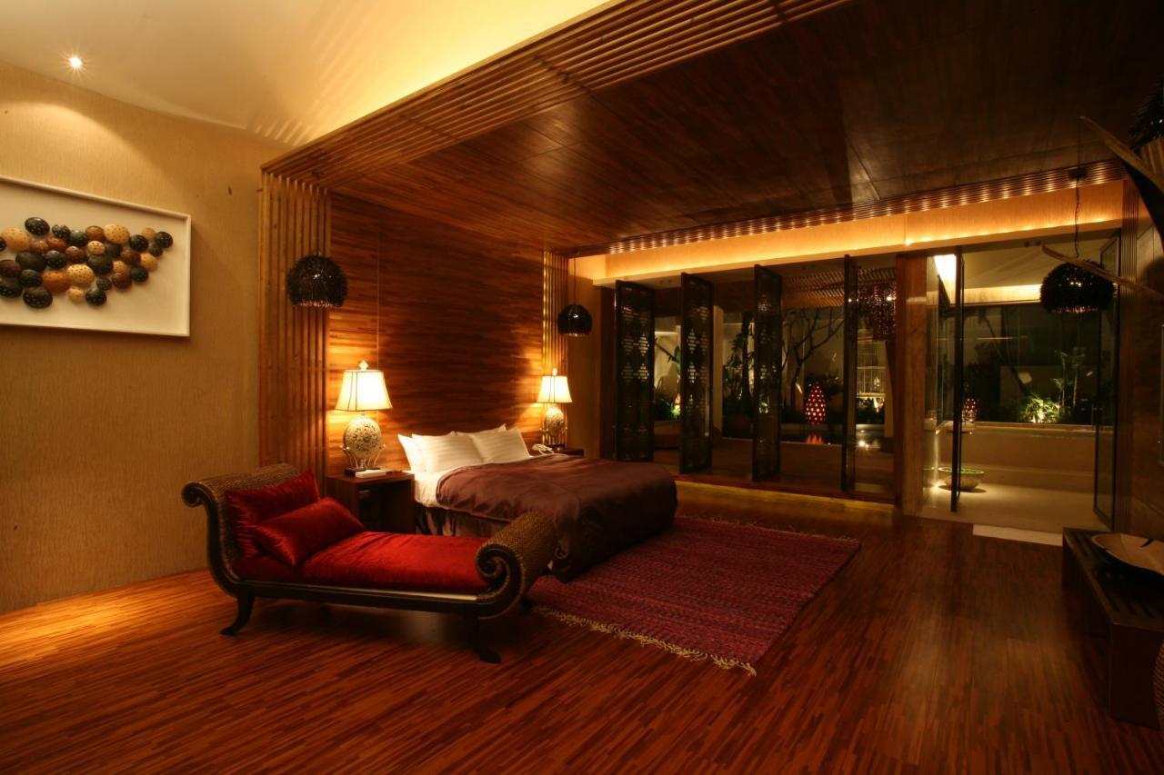 Chateau Boutique Motel Taichung Buitenkant foto