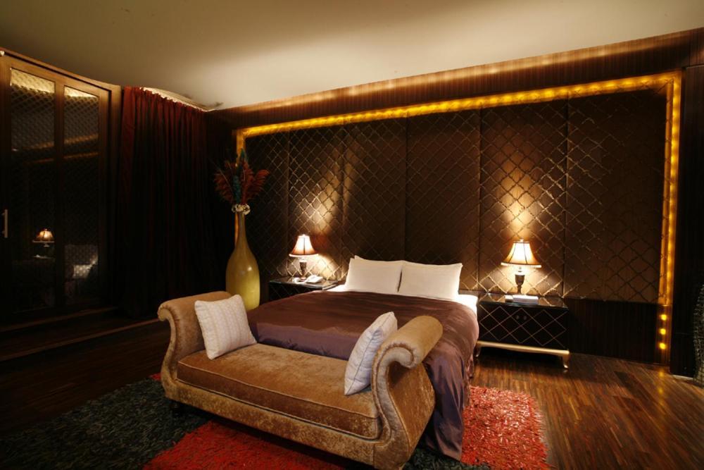 Chateau Boutique Motel Taichung Buitenkant foto